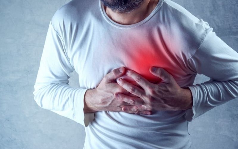 Enfarte agudo do miocárdio: sintomas de alerta e como agir